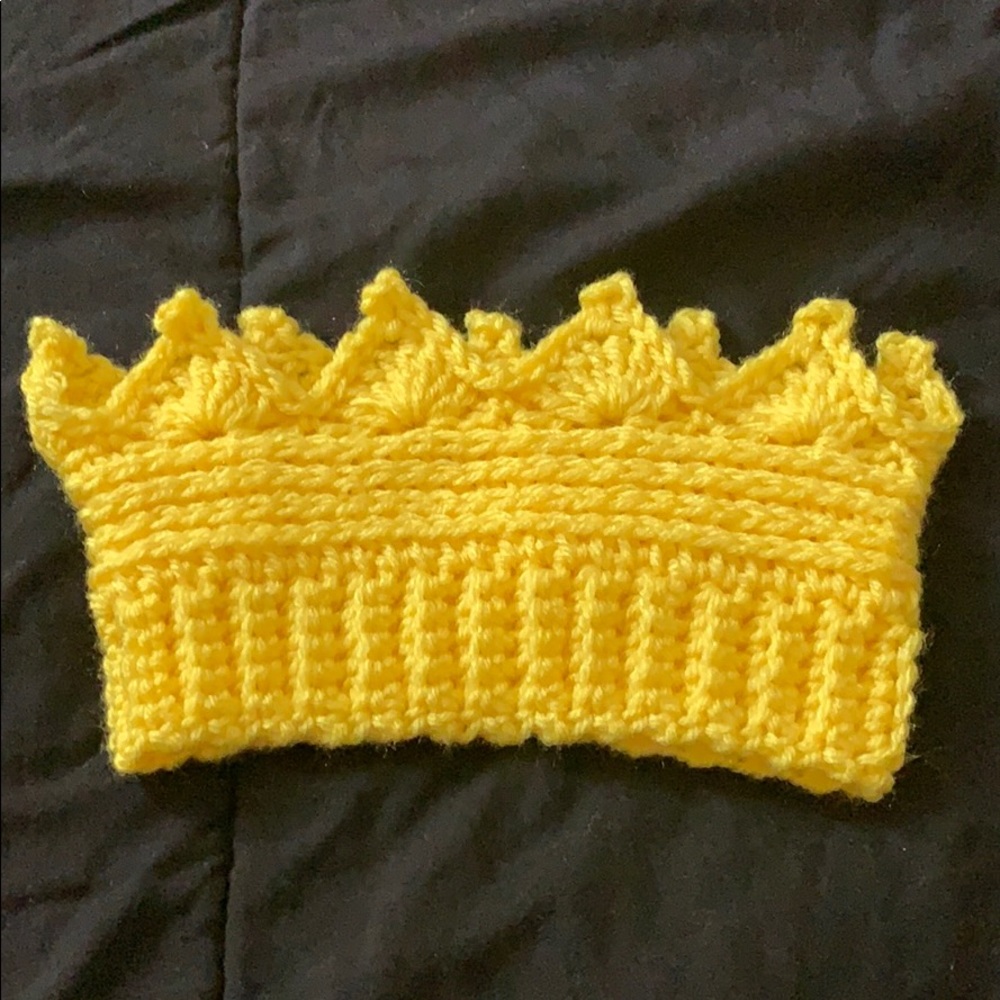 Crocheted 🧶 crown head band